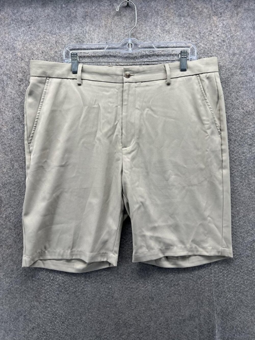 Greg Norman Shorts Men 38 Beige Chino Flat Front Casual Polyester Golf Pockets
